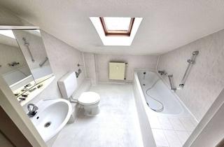 Wohnung mieten in 63179 Obertshausen, OBERTSHAUSEN: 2 Zi.Dachstudio m. Tageslichtbad