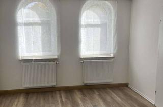 Wohnung mieten in 07318 Saalfeld, Ruhige 4,5-Raum-Wohnung im Zentrum mit Blick über Saalfeld