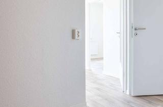 Wohnung mieten in Straße Der Jugend 10, 39218 Schönebeck, Frisch sanierte 1-Raum Wohnung mit Aufzug und Balkon.