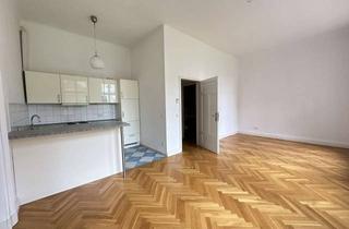 Wohnung mieten in Sattigstraße 16, 02826 Südstadt, Stilvoll Wohnen in schicker Villa