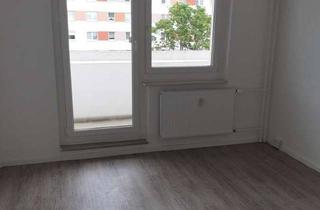 Wohnung mieten in Gabelsbergerstraße, 04668 Grimma, Schöne 2 RWE Wohnung mit Balkon, Dusche in Grimma zu vermieten!