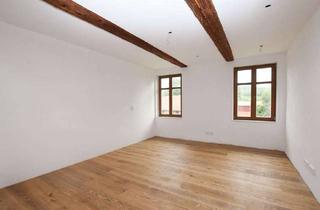 Haus kaufen in 38329 Wittmar, Vermietetes Fachwerkhaus mit zwei Wohneinheiten auf großem Grundstück mit Potential!