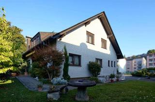 Einfamilienhaus kaufen in 61137 Schöneck, Großes Einfamilienhaus mit Einliegerwohnung in ruhiger Lage