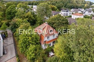 Villa kaufen in 61440 Oberursel, Bestlage am Camp King: ca. 1.148 m² Grundstück mit wunderschöner Bestandsvilla