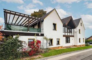 Einfamilienhaus kaufen in 53894 Mechernich, Charmantes Einfamilienhaus mit großem Garten und Pool für die ganze Familie in Mechernich-Holzheim