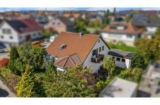 Haus kaufen in 71154 Nufringen, Viel Raum für Ihre Wohnträume – Familienfreundliches Zweifamilienhaus mit Garten in Nufringen