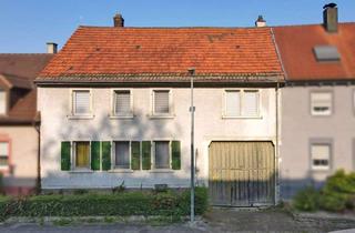 Haus kaufen in 76356 Weingarten, Bieterverfahren: Zweifamilienhaus mit Nebengebäude zum Abriss oder zur Kernsanierung in Weingarten
