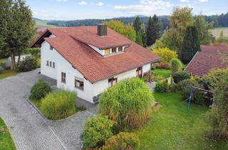 Haus kaufen in 94104 Witzmannsberg, Gemütliches Familienhaus mit Einliegerwohnung im Grünen!