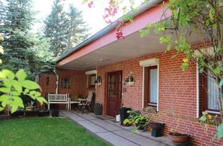 Einfamilienhaus kaufen in 22417 Langenhorn, Gepflegtes Einfamilienhaus mit großer Terrasse, Carport und Solarkollektoren auf dem Dach