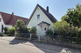 Einfamilienhaus kaufen in 66976 Rodalben, Freistehendes Einfamilienhaus in Hanglage - ideal für Singles, Paare oder kleine Familien