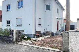 Haus kaufen in Hedwigstr. 10, 86405 Meitingen, Individuelles Eigenheim auf drei Geschossen mit viel Platz für die ganze Familie