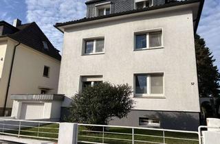 Haus mieten in 42653 Gräfrath, Geräumiges 7-Zimmer Einfamilienhaus mit Garage in Solingen-Gräfrath