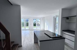 Haus mieten in 22962 Siek, Moderne Doppelhaushälfte in ruhiger Sackgasse in Siek – 6 Zimmer, Dachterrasse, KfW-55 Standard
