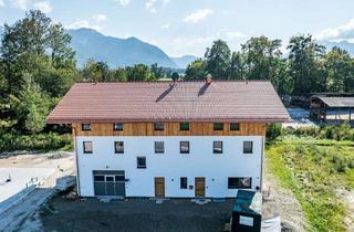 Gewerbeimmobilie mieten in 83236 Übersee, Lichtdurchflutete Gewerbefläche mit flexibler Raumgestaltung und bester Verkehrsanbindung