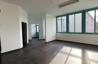 Wohnung mieten in 07381 Pößneck, Komfortabel & sorglos wohnen: Barrierearme 57 qm Wohnung mit Fahrstuhl- alles inklusive!