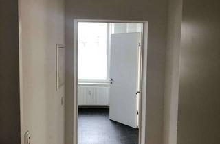 Wohnung mieten in Alte Linnerstr. 23, 47799 Cracau, Helle 2 Zimmer Whg renoviert Dachterasse