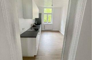 Wohnung mieten in 95028 Innenstadt, Helle 4-Zimmer Wohnung mit Balkon in Hof Innenstadt. Auf Anfrage, möbliert zu vermieten.