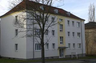 Wohnung mieten in Straße Des Bergmanns 90, 07546 Gera, Gemütliche 3-Raum-Wohnung mit Badewanne und sonnigem Balkon