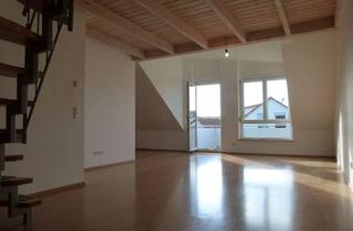 Wohnung mieten in 71083 Herrenberg, Helle, moderne 4 Zi. Maisonettewohnung mit EBK u. Balkon in Herrenberg zu vermieten.