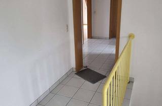 Wohnung mieten in 85399 Hallbergmoos, Helle 2,5-Zimmer Dachgeschosswohnung mit Balkon in Hallbergmoos