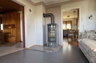 Einfamilienhaus kaufen in 72172 Sulz am Neckar, Wohnen, bauen, investieren – Einfamilienhaus mit Baugrundstück und Aussicht zum Verlieben!