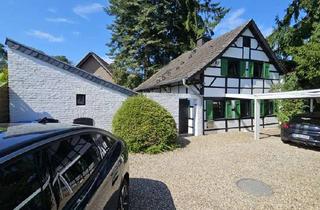 Haus kaufen in 41352 Korschenbroich, Schmuckes Einfamilien Fachwerkhaus, mit Innehof und Stallungen in fast Originalen Zustand.
