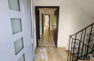 Villa kaufen in 64625 Bensheim, Stilvolle Villa in Bensheim – Ruhige Lage, mit drei Wohneinheiten und Garten