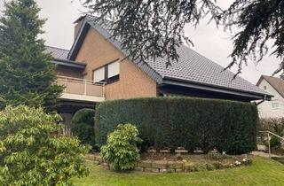 Haus kaufen in 32120 Hiddenhausen, Großzügiges 2-Familienhaus in Hiddenhausen-Eilshausen mit freier Wohnung im EG