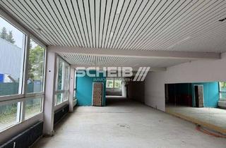 Gewerbeimmobilie mieten in 74523 Schwäbisch Hall, Halle mit Rolltor, Tageslicht und Parkplätzen