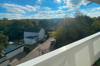 Wohnung kaufen in 66119 Saarbrücken, Lichtdurchflutete Eigentumswohnung mit Panoramablick – Stilvoll wohnen am Winterberg *provisionsfrei