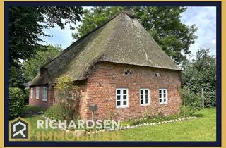 Haus kaufen in 25842 Langenhorn, Modernes Wohnen unter Reet in Langenhorn OT Mönkebüll