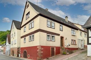 Wohnung kaufen in 97903 Collenberg, Charmante Maisonette-Wohnung mit Stellplatz und idyllischem Grundstück in Mainnähe