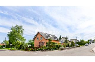 Einfamilienhaus kaufen in 78609 Tuningen, Tuningen - Großzügiges Einfamilienhaus mit Einliegerwohnung, Gartenidylle und vielseitigem Nutzungspotenzial