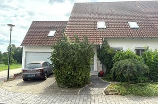 Doppelhaushälfte kaufen in 91555 Feuchtwangen, Feuchtwangen - Geräumige Doppelhaushälfte in zentraler Lage