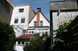 Haus kaufen in 32805 Horn-Bad Meinberg, Horn-Bad Meinberg - Neuwertige Immobilie in Innenstadtlage von Horn