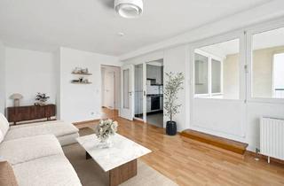 Wohnung kaufen in 13591 Berlin, Berlin - Smarte 2-Zimmer-Wohnung - Frisch renoviert und mit Loggia