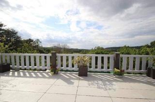 Wohnung kaufen in 53604 Bad Honnef, Bad Honnef - Modernisierte Eigentumswohnung große Dachterrasse Fernblick zum Siebengebirge EBK + PKW-Stellplatz