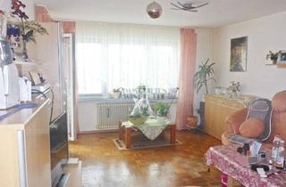 Wohnung kaufen in 93073 Neutraubling, Rarität in Neutraubling-Zentrum: 4,5 Zimmer Wohnung mit Balkon und Stellplatz