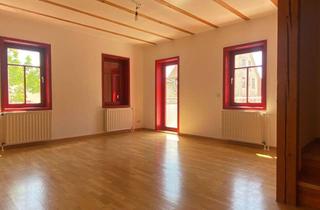 Wohnung kaufen in 72667 Schlaitdorf, Lichtdurchflutete 4-Zimmer Maisonettewohnung mit Sonnenbalkon in Schlaitdorf, 2 Stellplätze