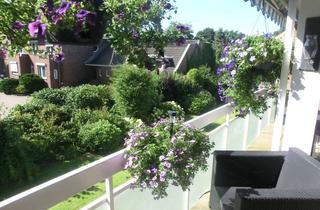 Wohnung kaufen in 26384 Heppens, Helle 2-Zimmer Wohnung mit Loggia im 1. OG im Villenviertel