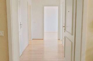 Wohnung kaufen in 04109 Zentrum-West, Freie 3-Zimmer-Wohnung im 5. OG mit Aufzug und TG-Stellplatz in Leipzig Zentrum-West