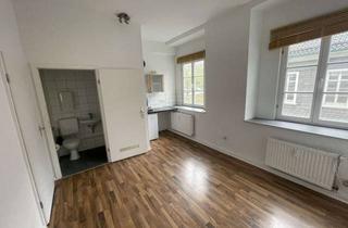 Wohnung mieten in Besenbruchstraße 11, 42285 Barmen, 1-Zimmer in ruhiger Nebenstraße direkt im Stadtkern