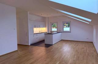 Wohnung mieten in Berchtesgadener Straße 37, 83457 Bayerisch Gmain, Über den Dächern in Bayerisch Gmain. 2,5 Zimmer-Wohnung sonnig mit bester Aussicht
