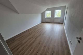 Wohnung mieten in 25421 Pinneberg, Helle 2-Zimmer Dachgeschosswohnung in Pinneberg