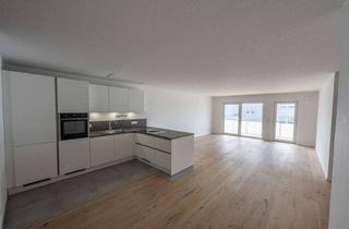 Wohnung mieten in 90765 Stadeln / Herboldshof / Mannhof, Großzügige Wohnung mit vier Zimmern sowie Balkon und Einbauküche in Stadeln