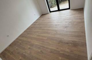 Wohnung mieten in Talstraße 27, 71229 Leonberg, Exklusive, sanierte 2,5-Zimmer-Erdgeschosswohnung mit gehobener Innenausstattung mit EBK in Leonberg