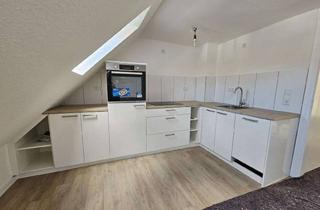 Wohnung mieten in Emilstr. 24, 42289 Wuppertal, Helle 3-Zimmer Dachgeschosswohnung in Wuppertal-Heckinghausen