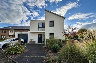 Haus kaufen in 47647 Kerken, Luxuriöses Architektenhaus in Kerken mit Garage, Pool, PV-Anlage uvm.