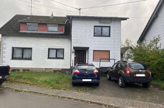 Haus kaufen in 66629 Freisen, 2 FH mit Überholungsbedarf in Freisen -Asweiler zu verkaufen