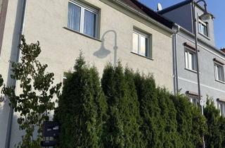 Doppelhaushälfte kaufen in 04420 Markranstädt, Charmante Doppelhaushälfte mit großem Grundstück in ruhiger Lage von Großlehna